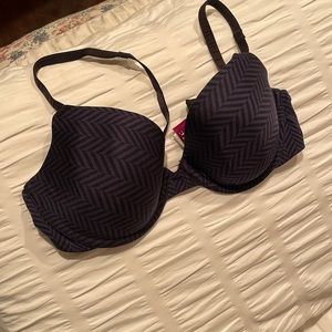 True & Co. Chevron striped bra
